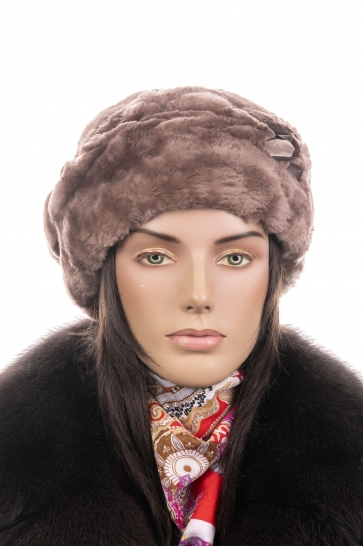 Шапка женская из мутона